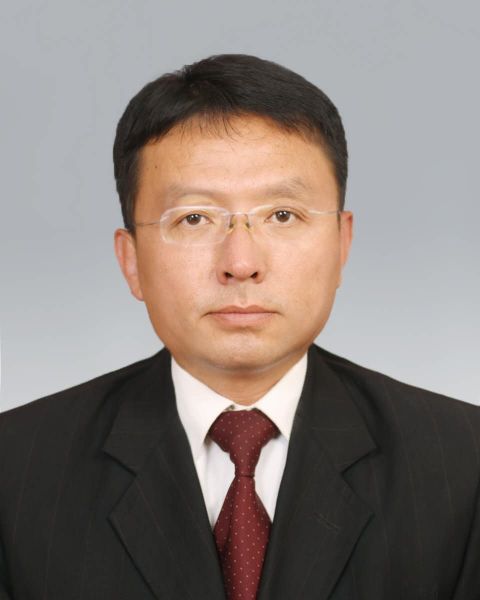 龚志伟 龚志伟