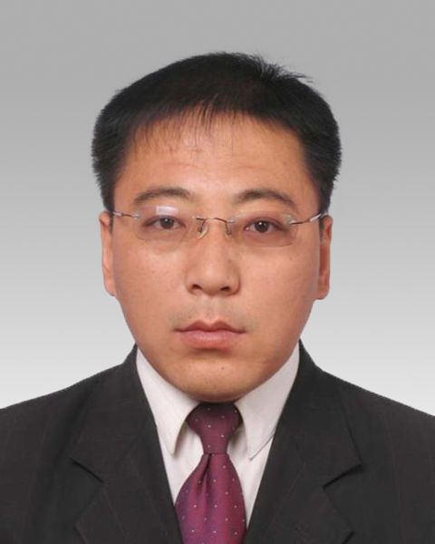 李英春