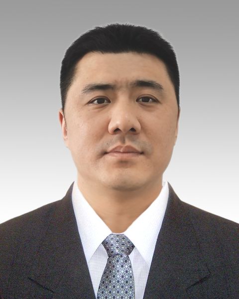 王明